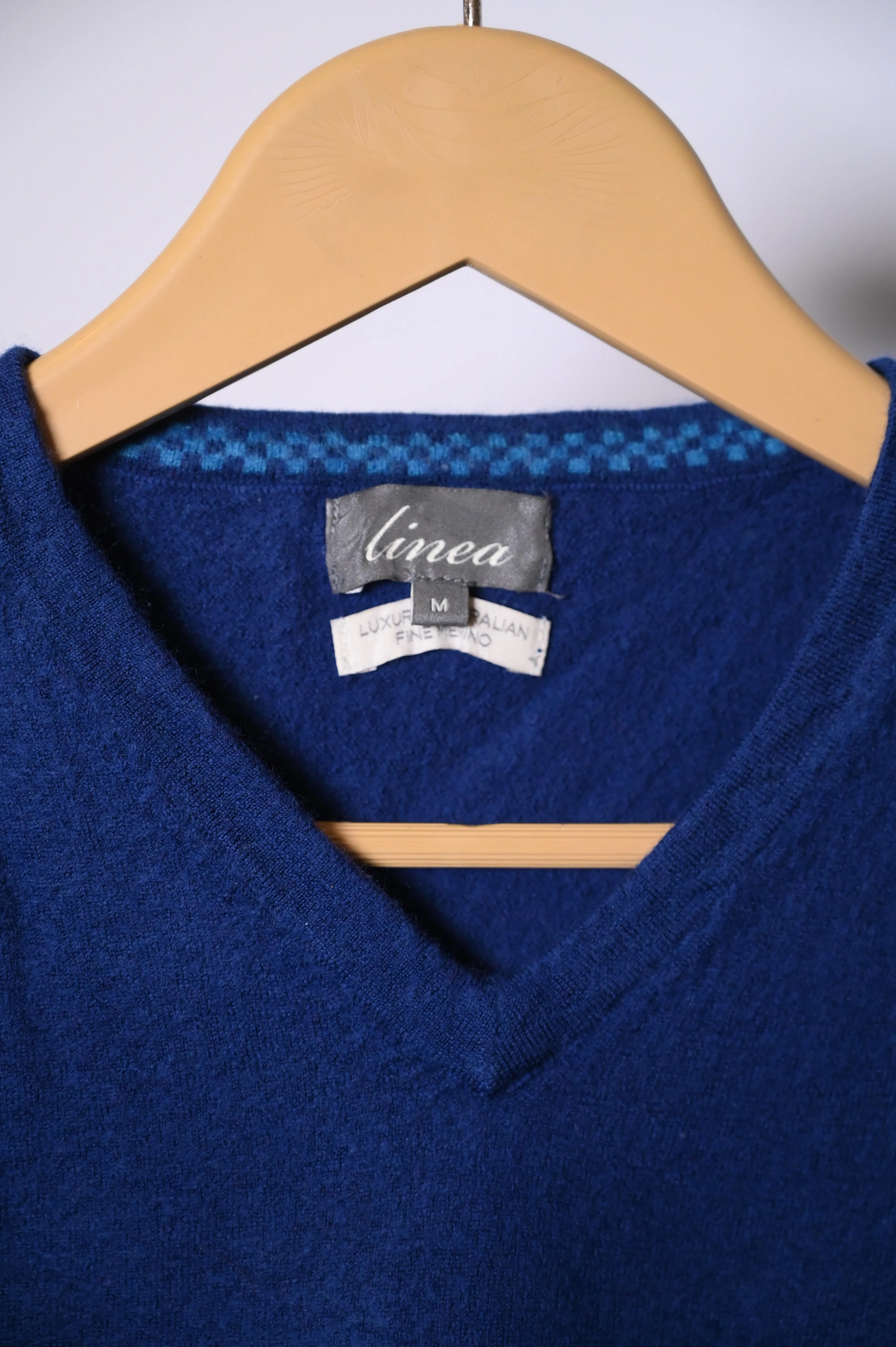 Blue Linea Small Sweater (V-Neck)