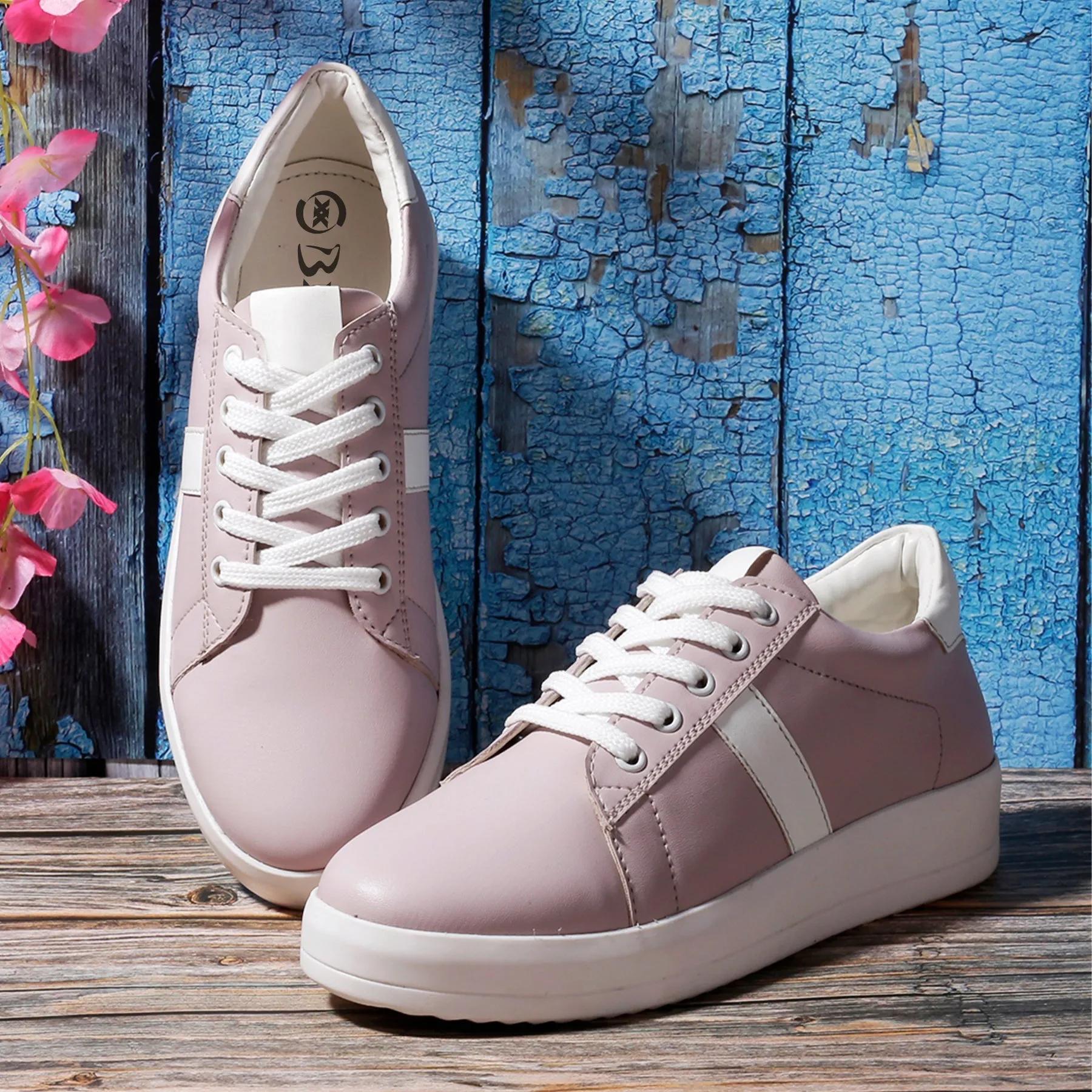 New Trendiest Stylish Women's Sneakers