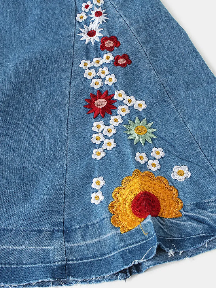 Women Floral Embroidery Stylish Casual Bell-Bottom Jeans With Pockets